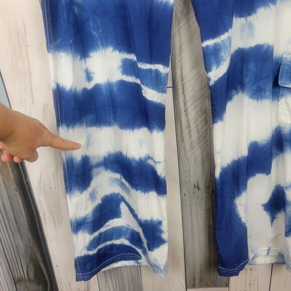 Oh My Bod Blue White Wide Leg Tie Dye Cargo Pants Size Medium - Picture 5 of 7